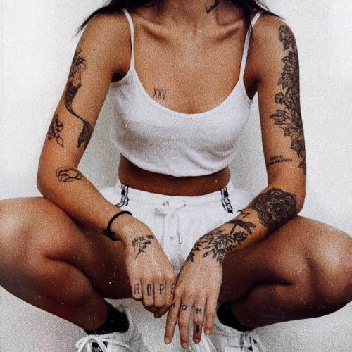 tatouage avant bras Femme 12