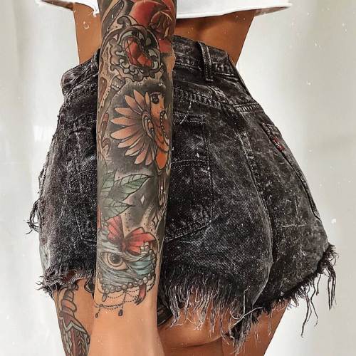 tatouage avant bras Femme 13