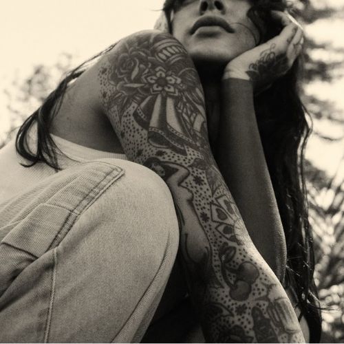 tatouage bras femme isabellepenque