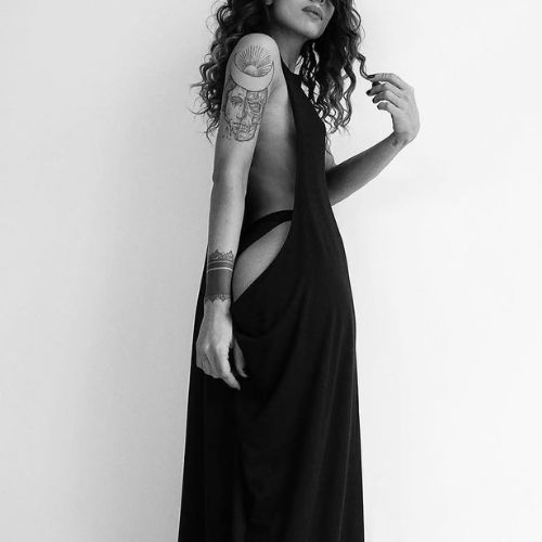 tatouage bras femme semmi_djabrail