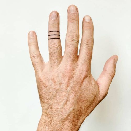 tatouage doigts kat3roo