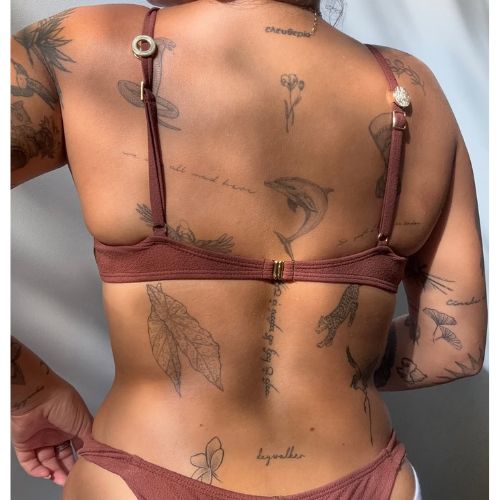 tatouage femme dos alexandracoveos