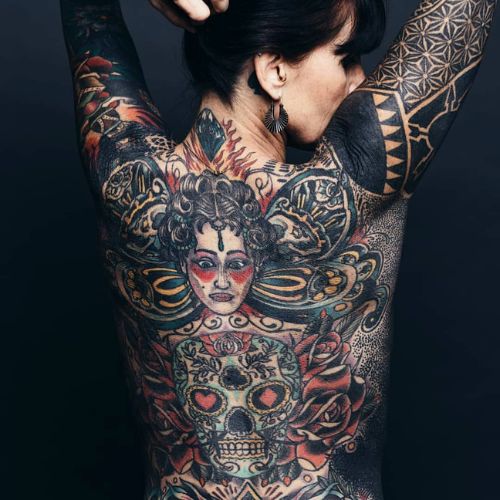 tatouage femme dos laurentpnce