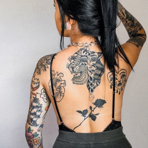 tatouage femme dos tahvga